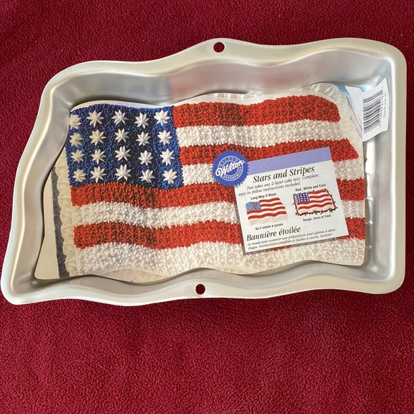 Wilton Stars and Stripes Cake Pan NWT - Picture 1 of 7